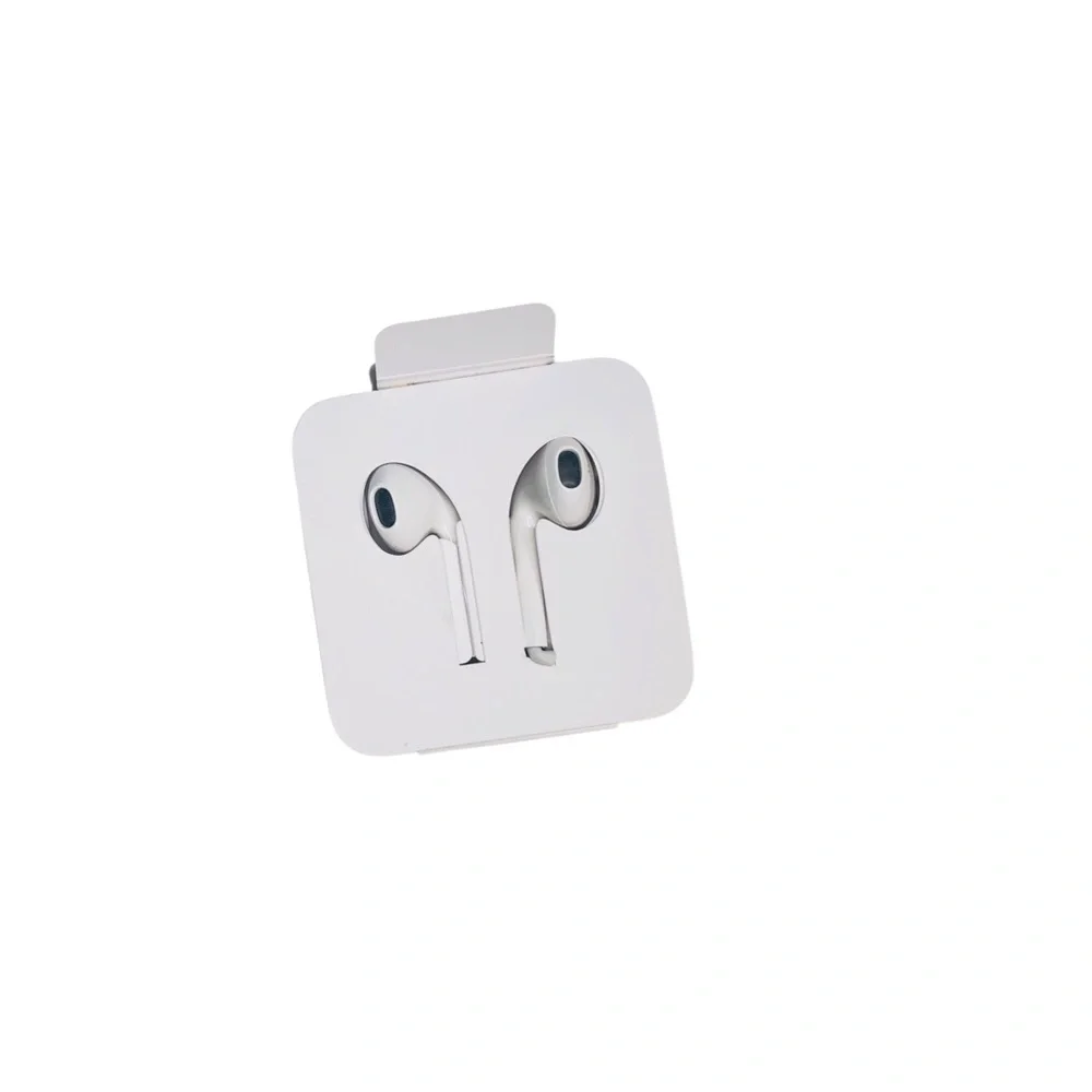 New. Apple White EarPods / Headphones with Wired Connection